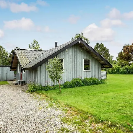3 Bedroom Cozy In Sydals *